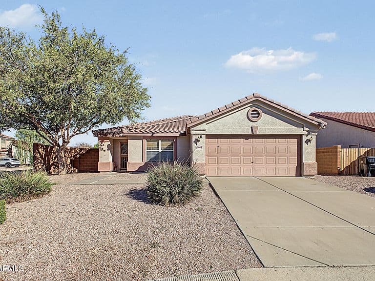10550 E BOGART Avenue photo 2