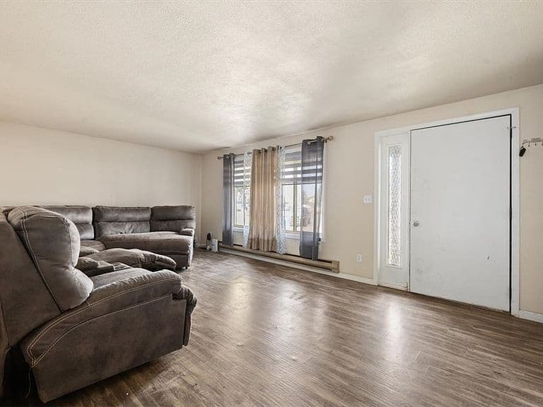 10 Sage Ct photo 4