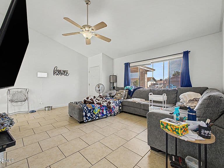 6926 W COMET Avenue photo 4