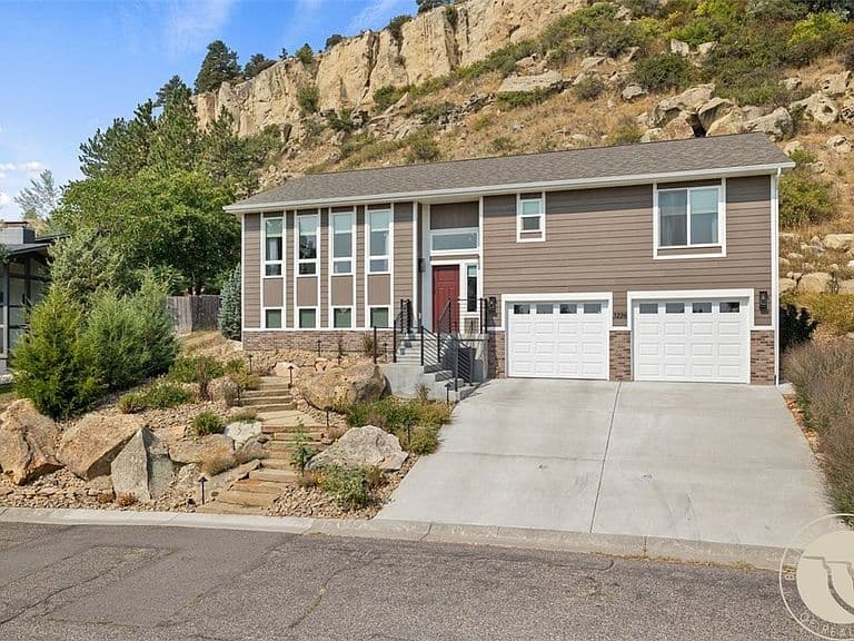 3226 Country Club Cir photo 1