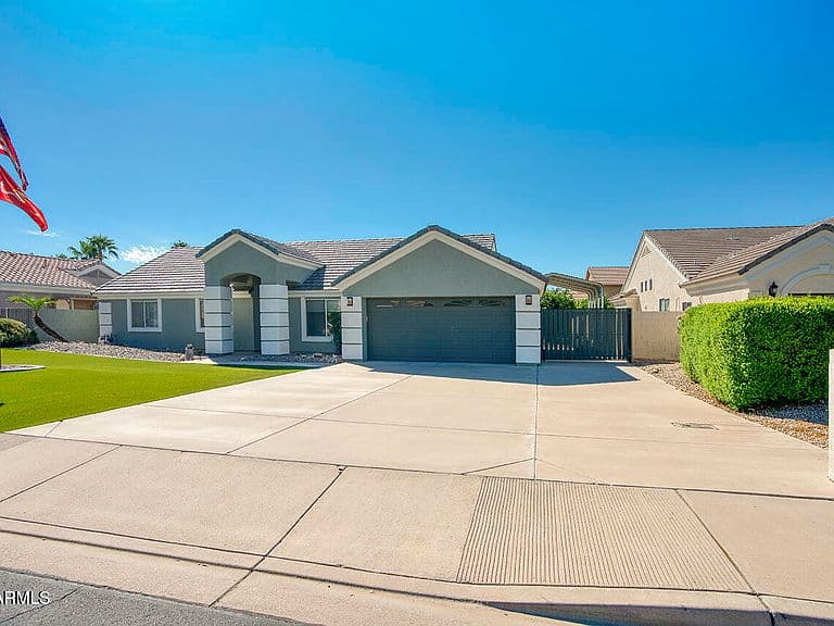 2727 E HERMOSA VISTA Drive photo 3