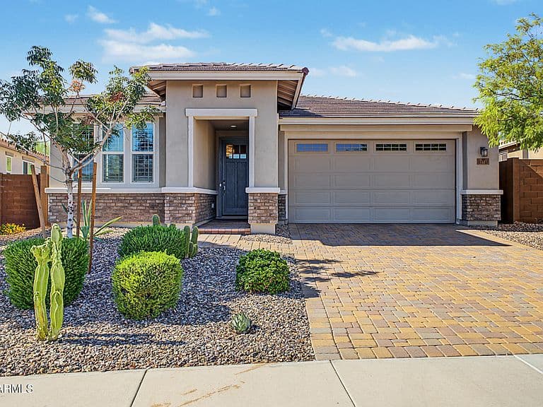 13742 W CHUCKS Avenue photo 2