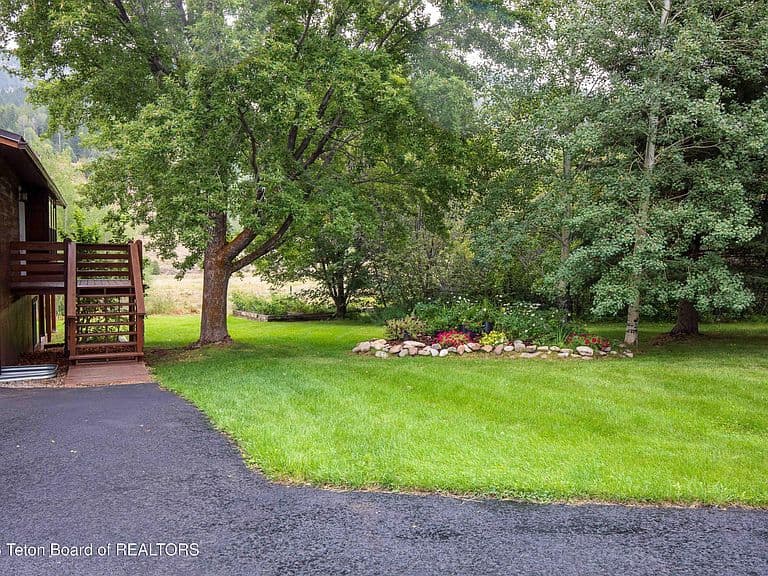 539 Forest Circle Dr photo 5