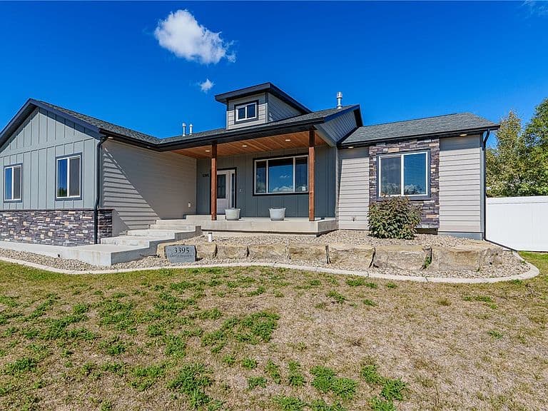 3395 Castle Pines Dr photo 2