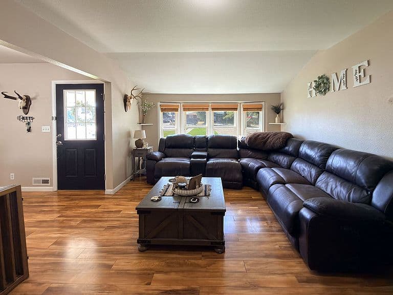2403 Wyoming Ave photo 4