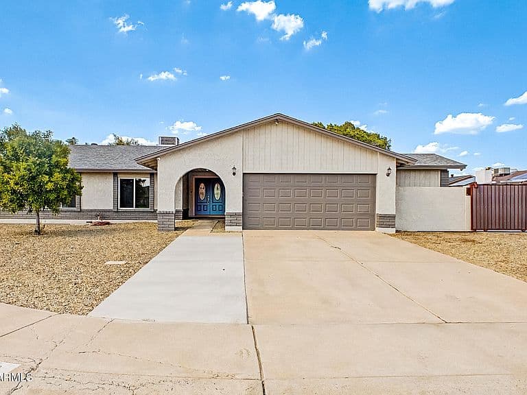 3118 W WOODRIDGE Drive photo 1