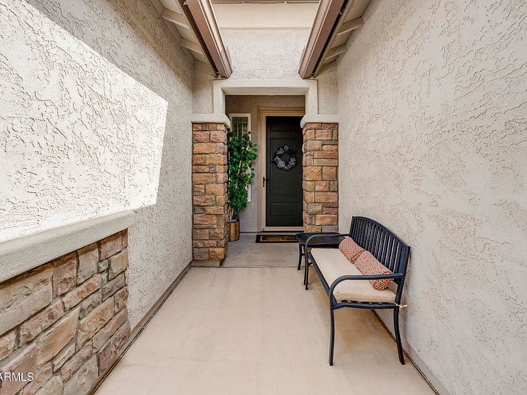 13458 W HACKAMORE Drive photo 2