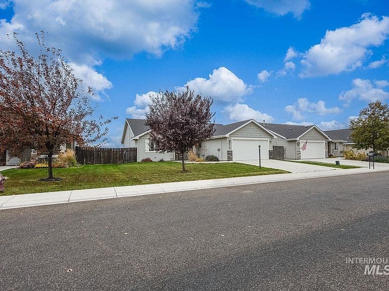 4714 Ann Marie Ave photo 3