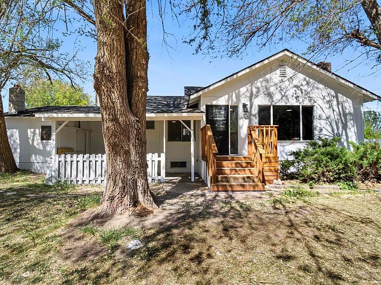 1818 Normal Ave photo 1