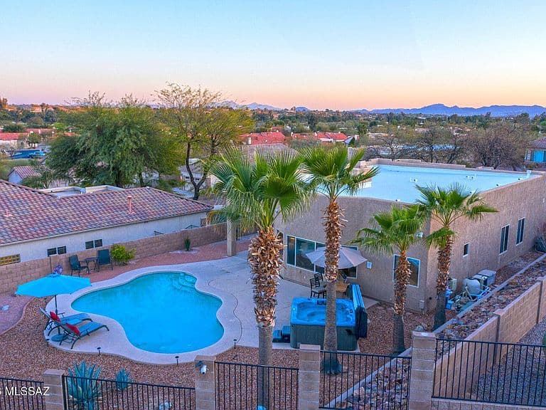 2424 W Tortolita Bluffs Dr photo 2
