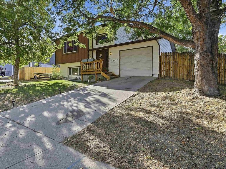 2372 Sagewood Ave photo 2