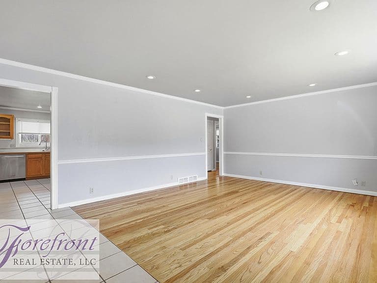 1750 Mariposa Blvd photo 2