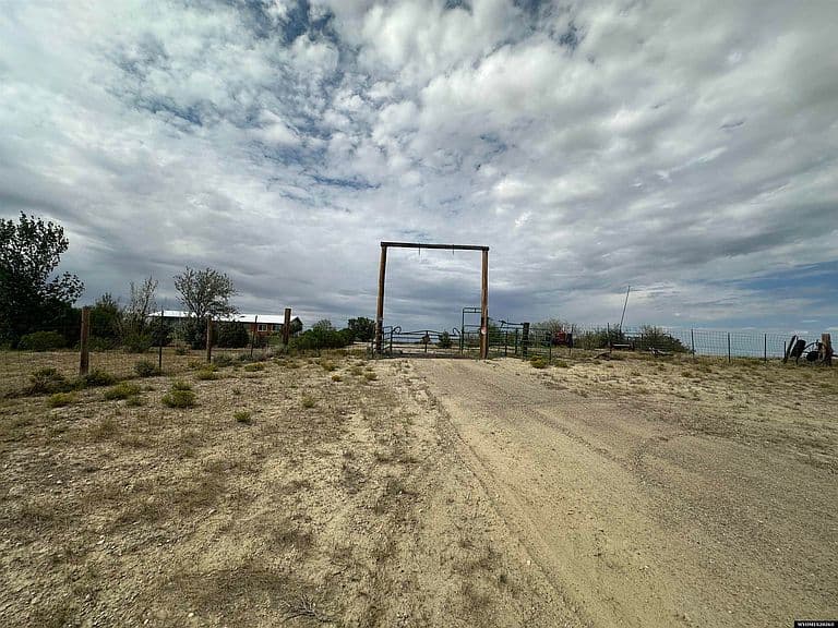 25 Ellis Red Desert Rd photo 3