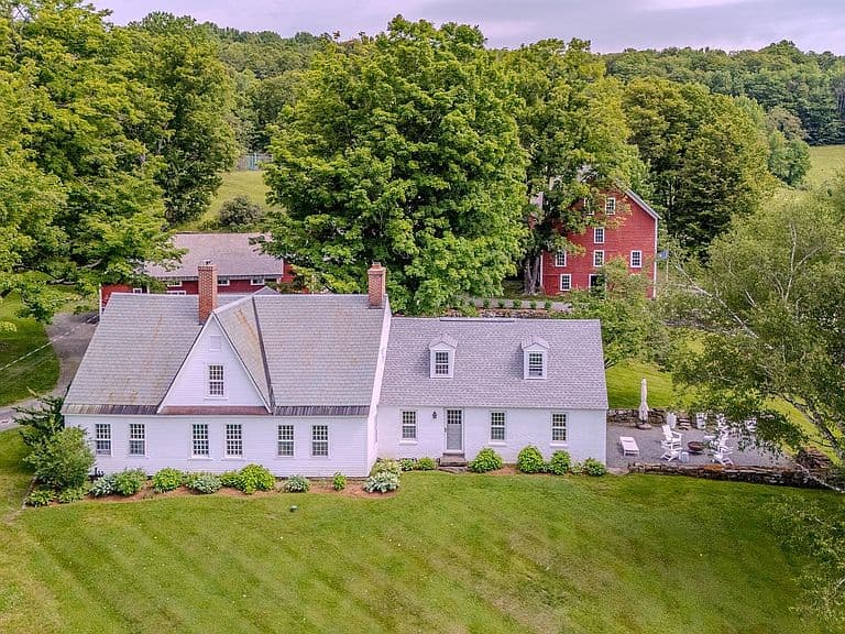 5798 South Road photo 2