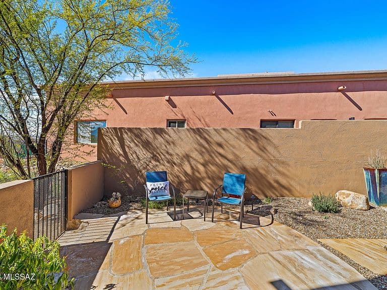 922 E Vault Mine Ct photo 5