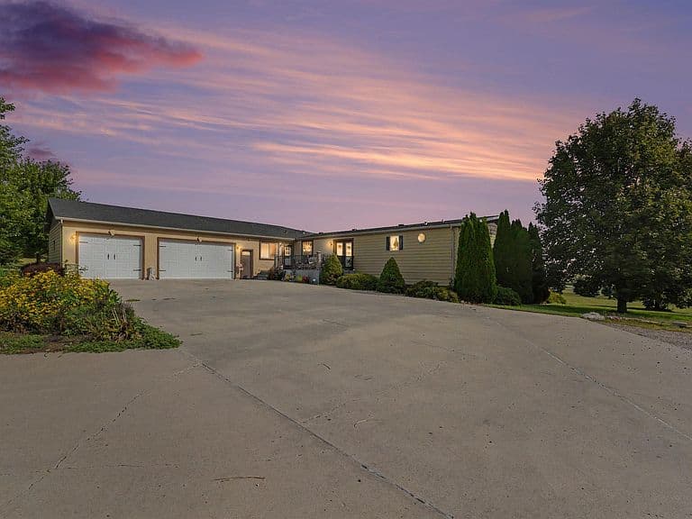 22961 478th Ave photo 1