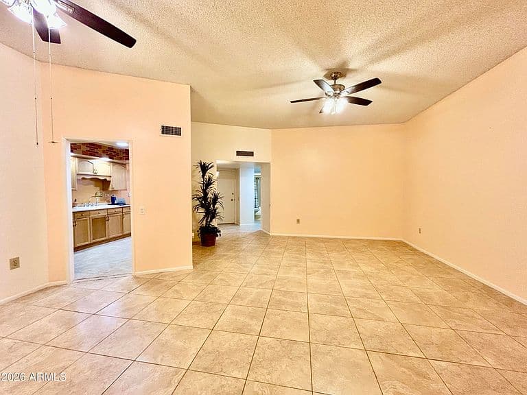 10878 W COGGINS Drive photo 4