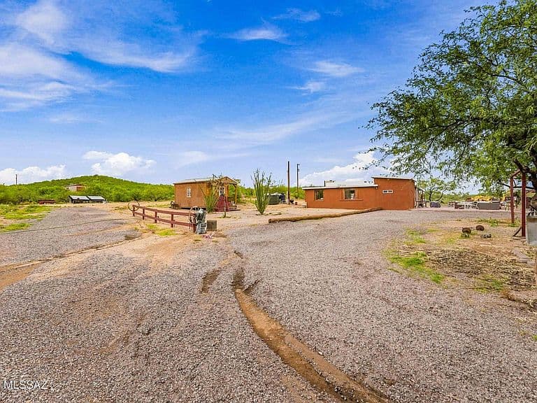 6620 W Bucking Horse Rd photo 4