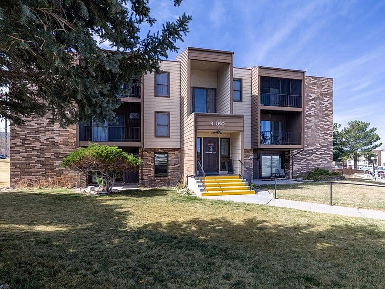 4460 S Poplar St #204 photo 2