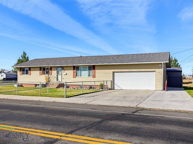 1355 Texas Ave photo 1