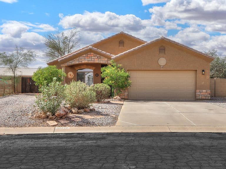 10717 W ARIVACA Drive photo 2