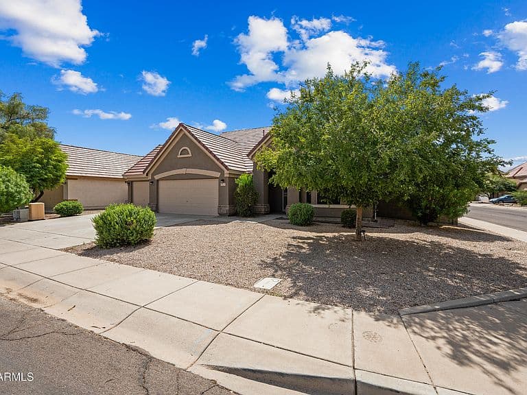 6672 S VERNON Drive photo 2