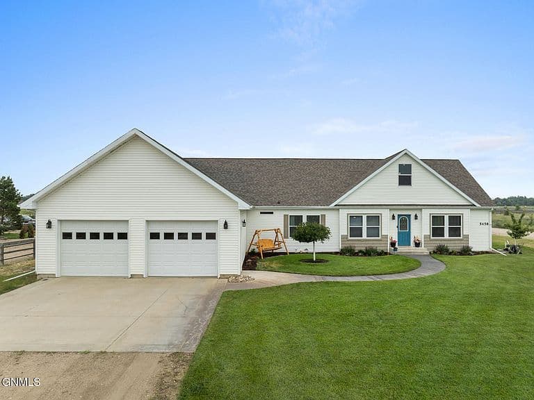 5458 Matthew Ave photo 1