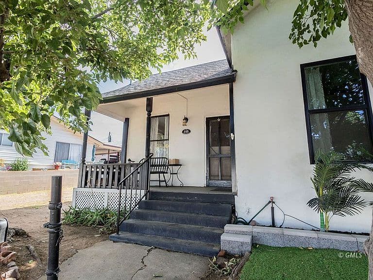 145 N Sutherland St photo 3