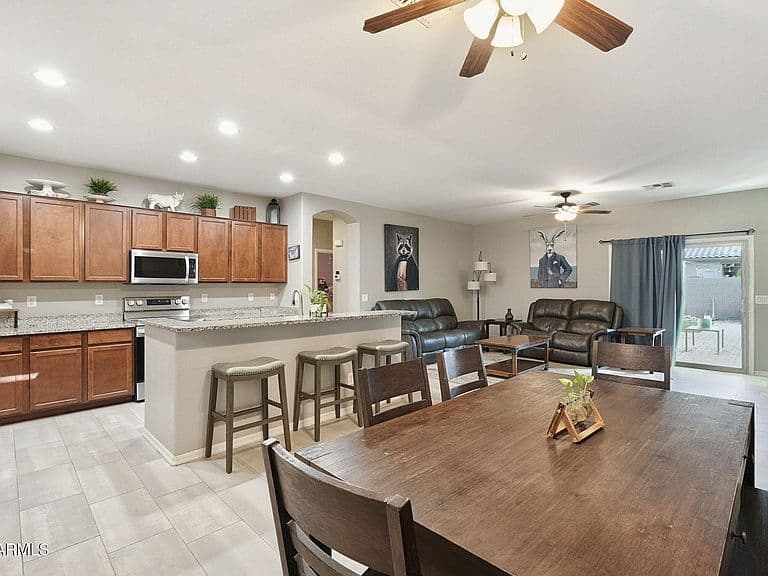 859 W HARVEST Road photo 5