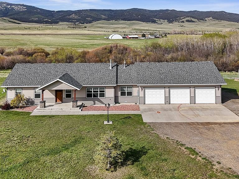 5944 Us Highway 287 E photo 3