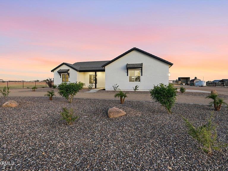 3655 E Graythorn Way photo 4