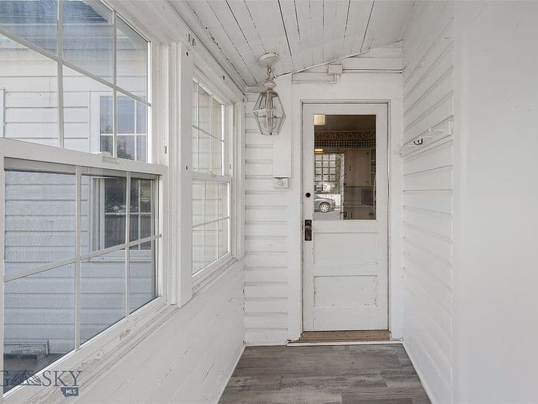 411 Ash St photo 5