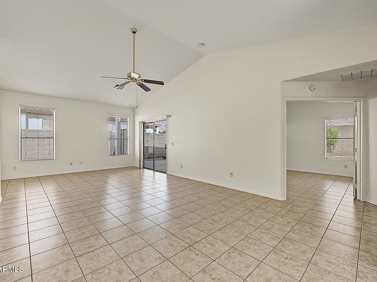 18082 W ADDIE Lane photo 5
