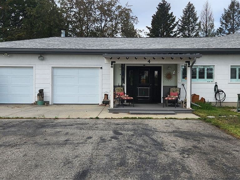 4 Stewart St photo 2