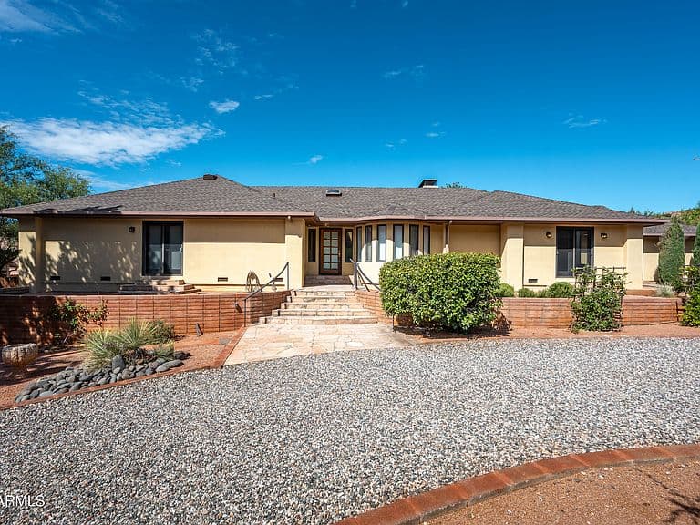 295 RAINTREE Road photo 4
