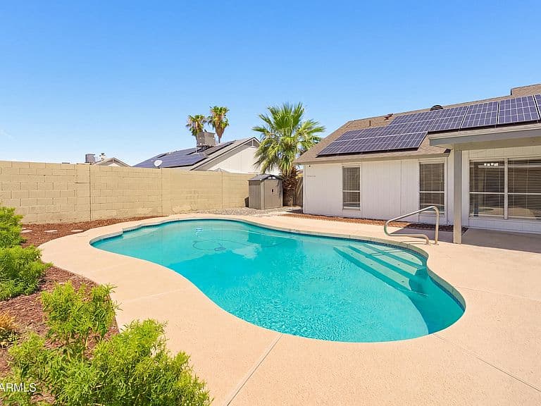 8903 W CAROL Avenue photo 1