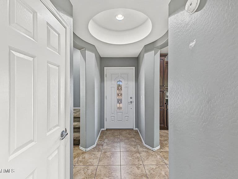 14040 W COUNTRY GABLES Drive photo 3