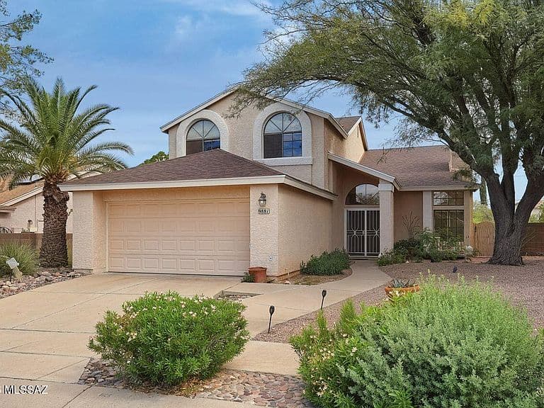 9881 E Sabrena Ln photo 2