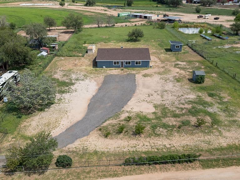253 Heidi Ln photo 1