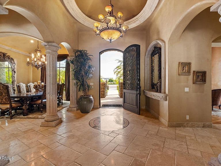 7008 N 68th Pl photo 5