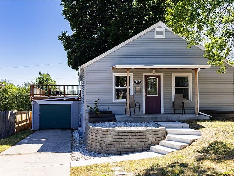 1132 Terry Ave photo 1