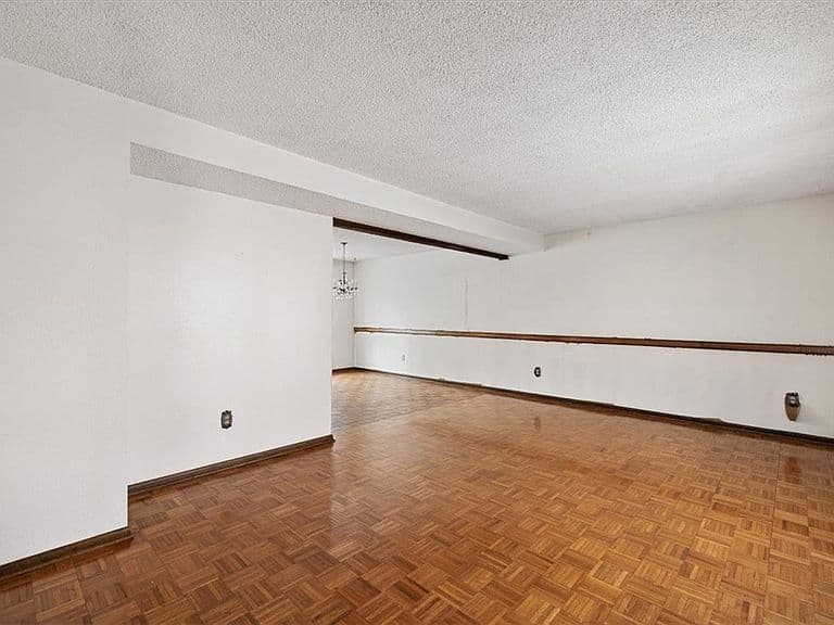 3143 Marguerite Blvd photo 5