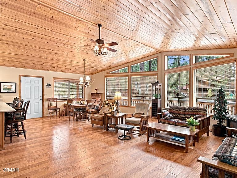 6364 Mark Twain Dr photo 2