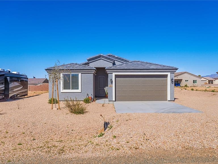 7391 E Winchester Drive photo 2