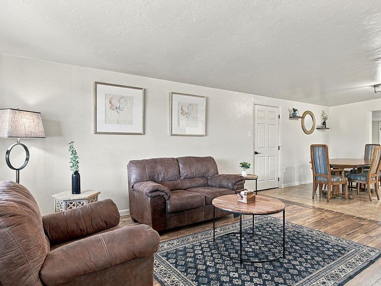 3754 W Suffield Ln photo 2