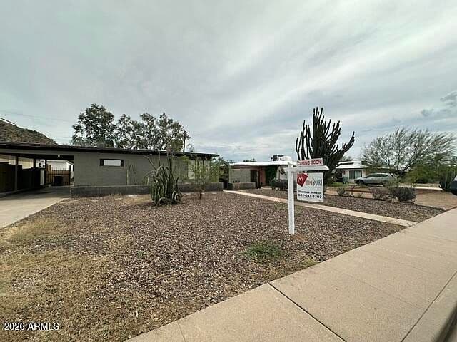 9443 N 4TH Avenue photo 1