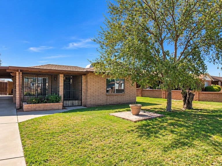 3007 W MADISON Street photo 1