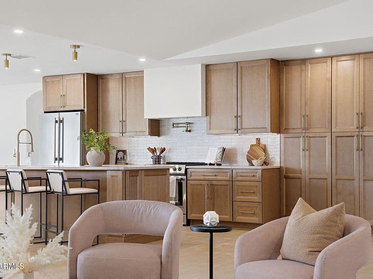 5819 E Redfield Rd photo 4