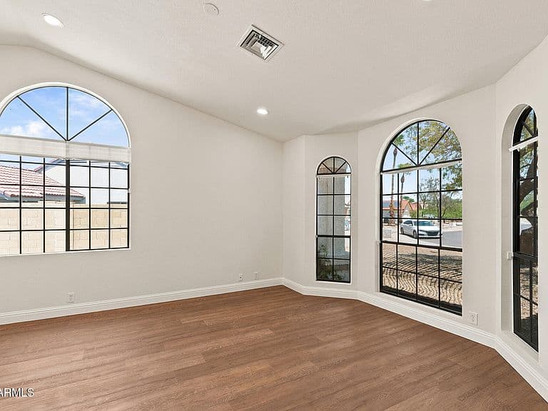 16002 N 15TH Way photo 5