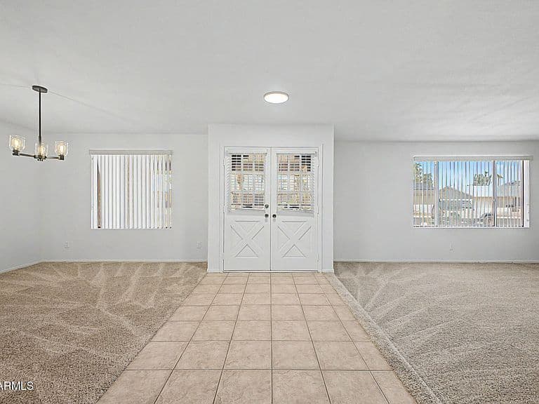 4827 E PAIUTE Street photo 3